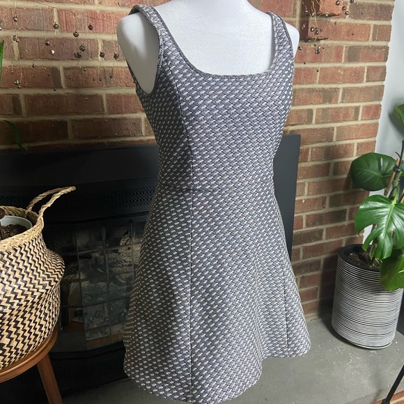 Theory Threkana Black and Gray Fit And Flare Dress, Size 00 - Picture 3 of 10